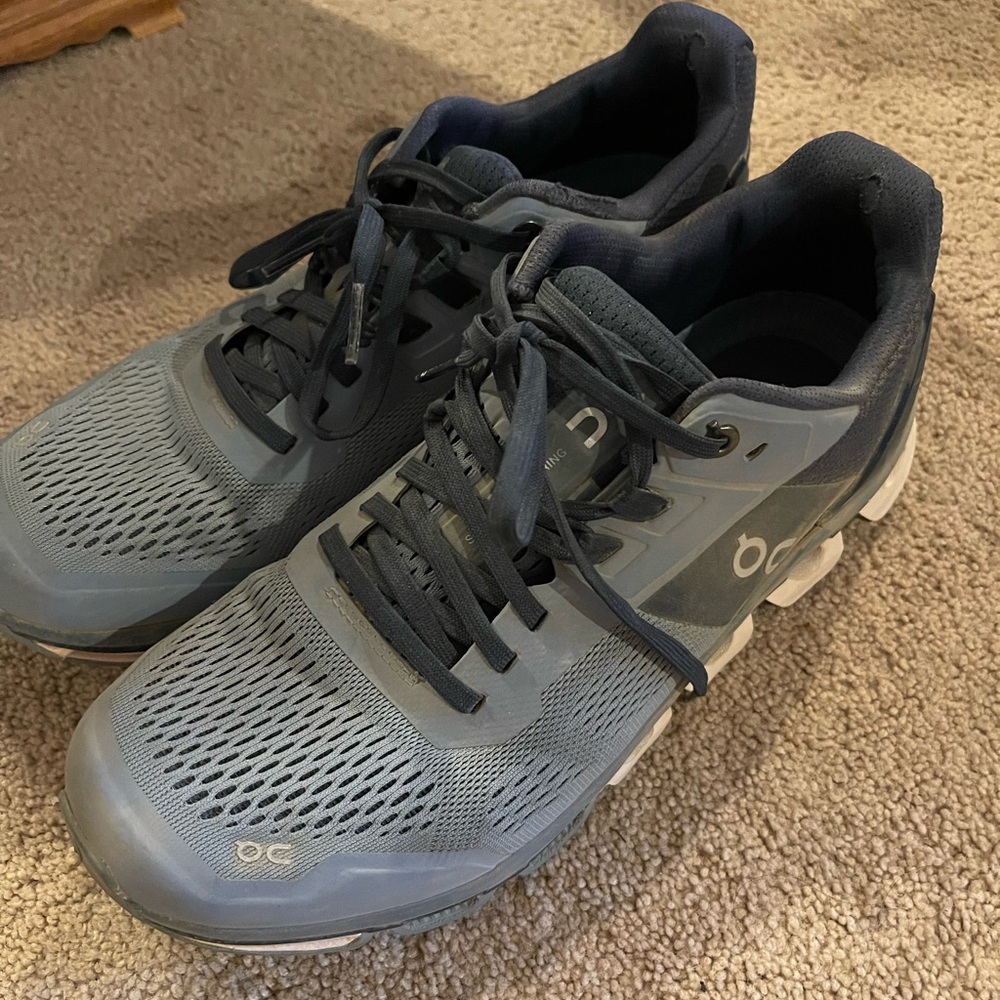 On Running Women’s Running Shoes